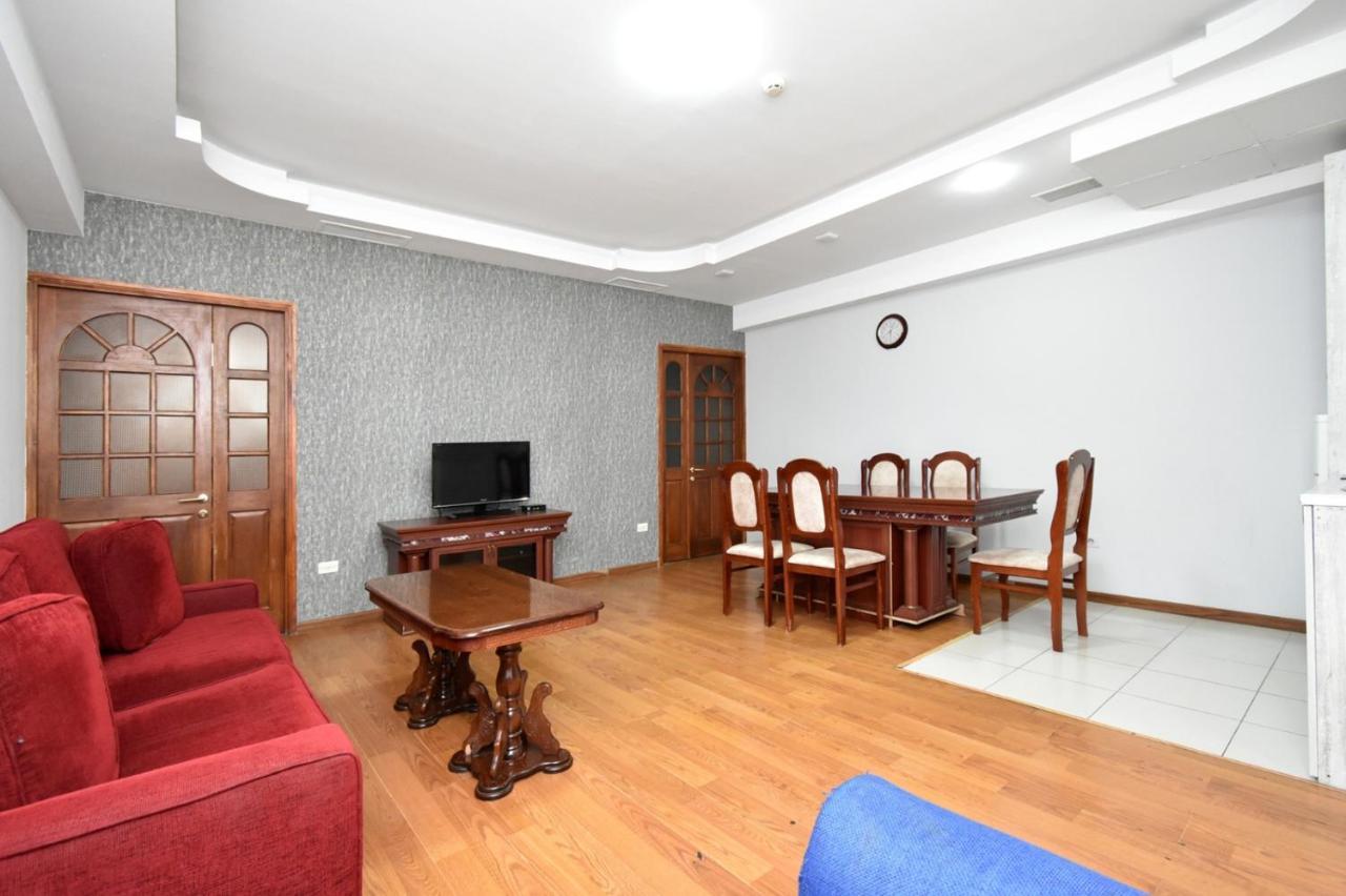 Armenak Apartments N20 Erivan Dış mekan fotoğraf